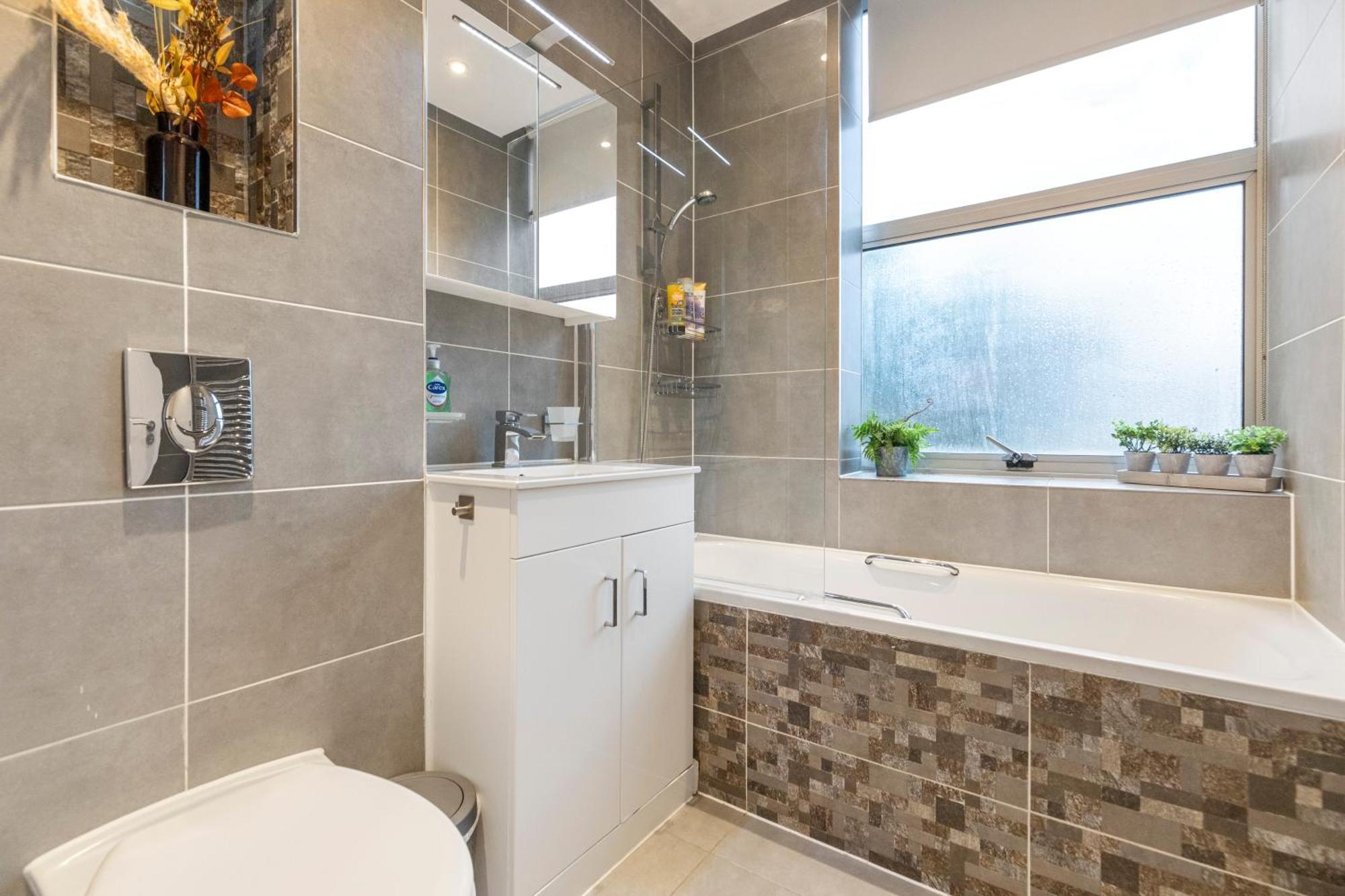 Cosy Retreat In The Heart Of Golders Green Лондон Экстерьер фото